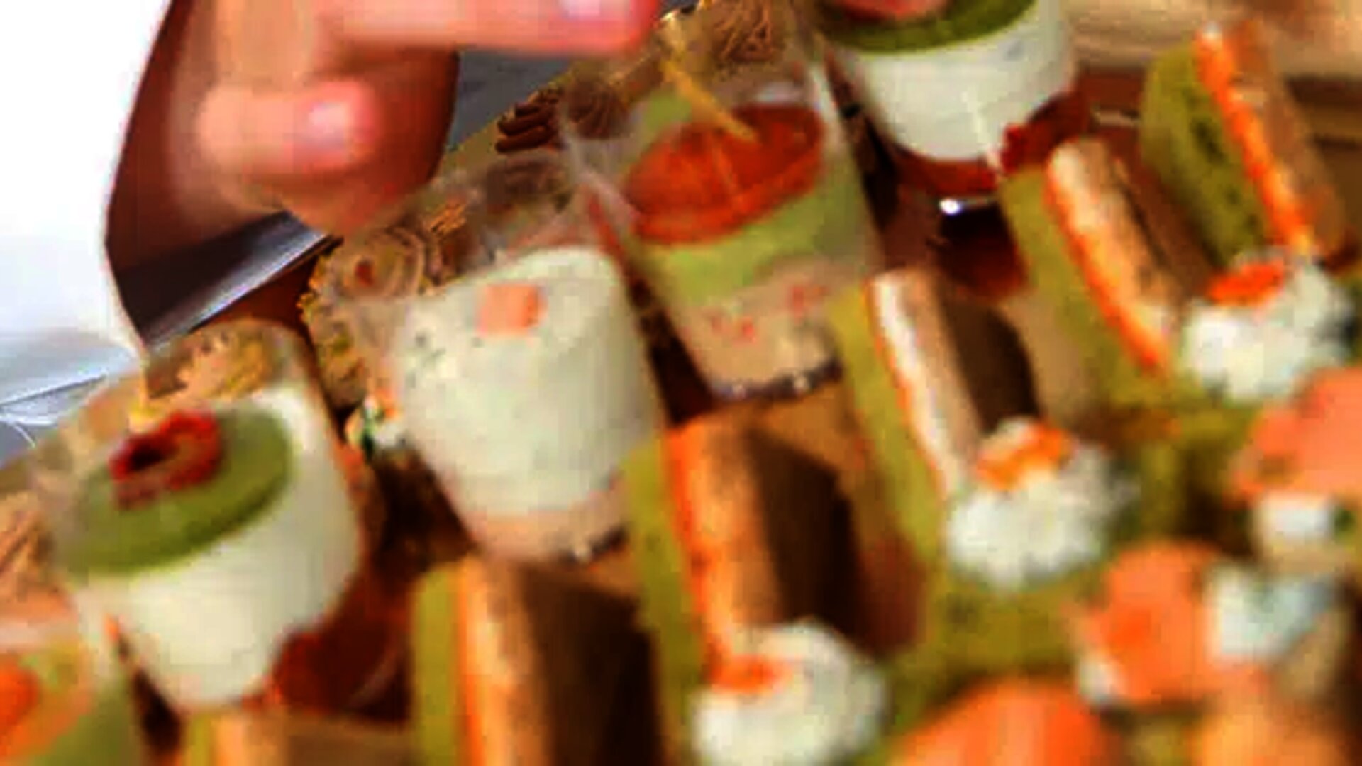 Fingerfood to symbolize "seamless integration of data at Go Gastro & Catering"