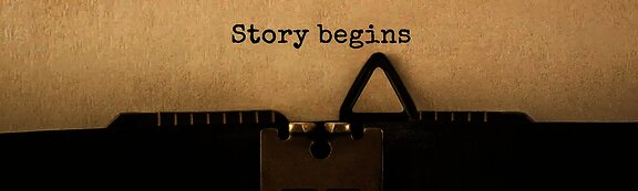 p&iacute;sac&iacute; stroj so slovami - pr&iacute;beh zač&iacute;na vo v&yacute;zname edi