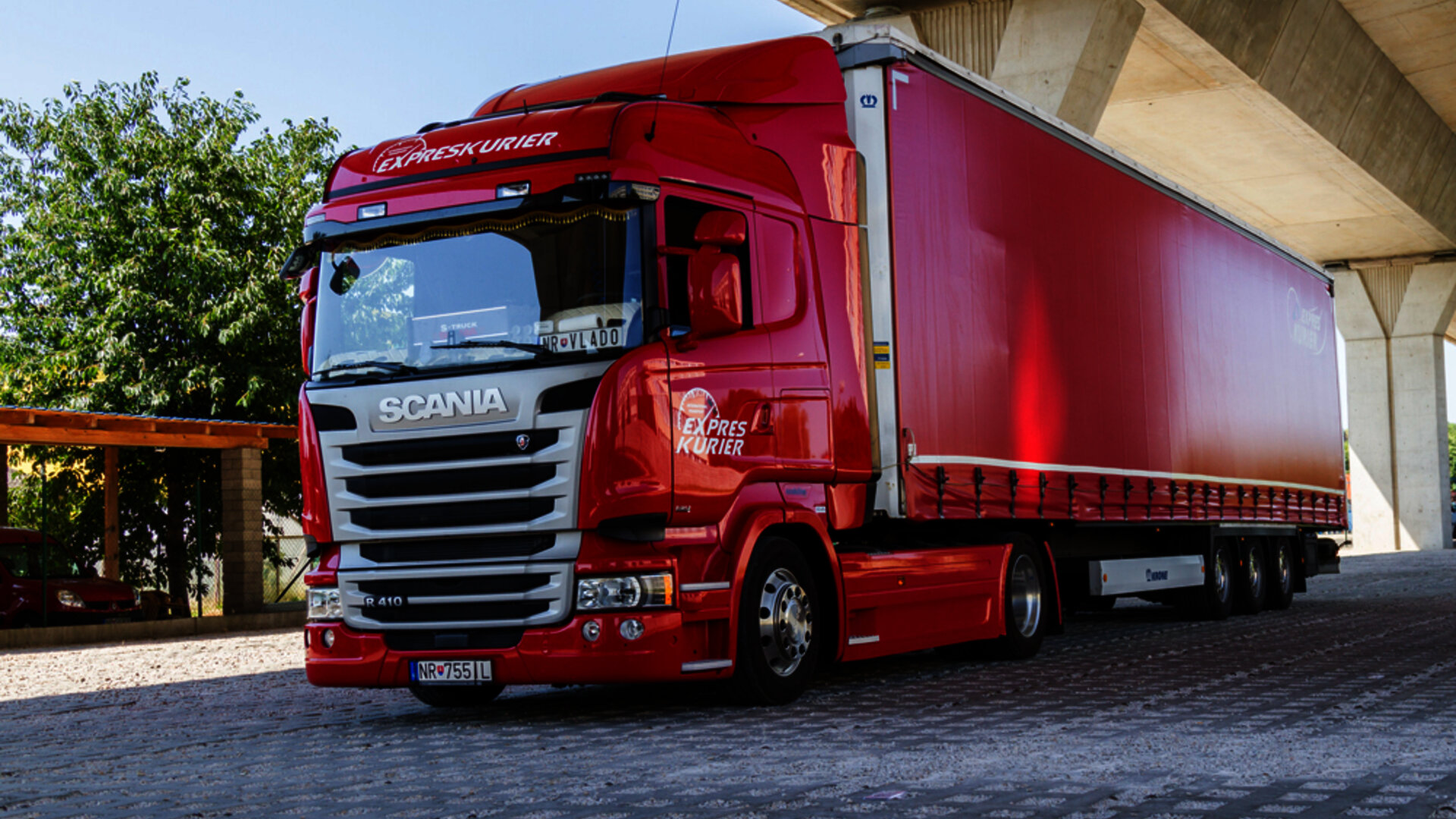 kami&oacute;n spoločnosti Expres Kuri&eacute;r