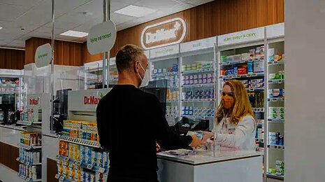 A Dr.Max pharmacy: the company is using EDI to make their processes more effective.