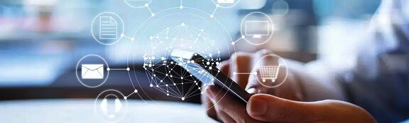 osoba koristi mobitel