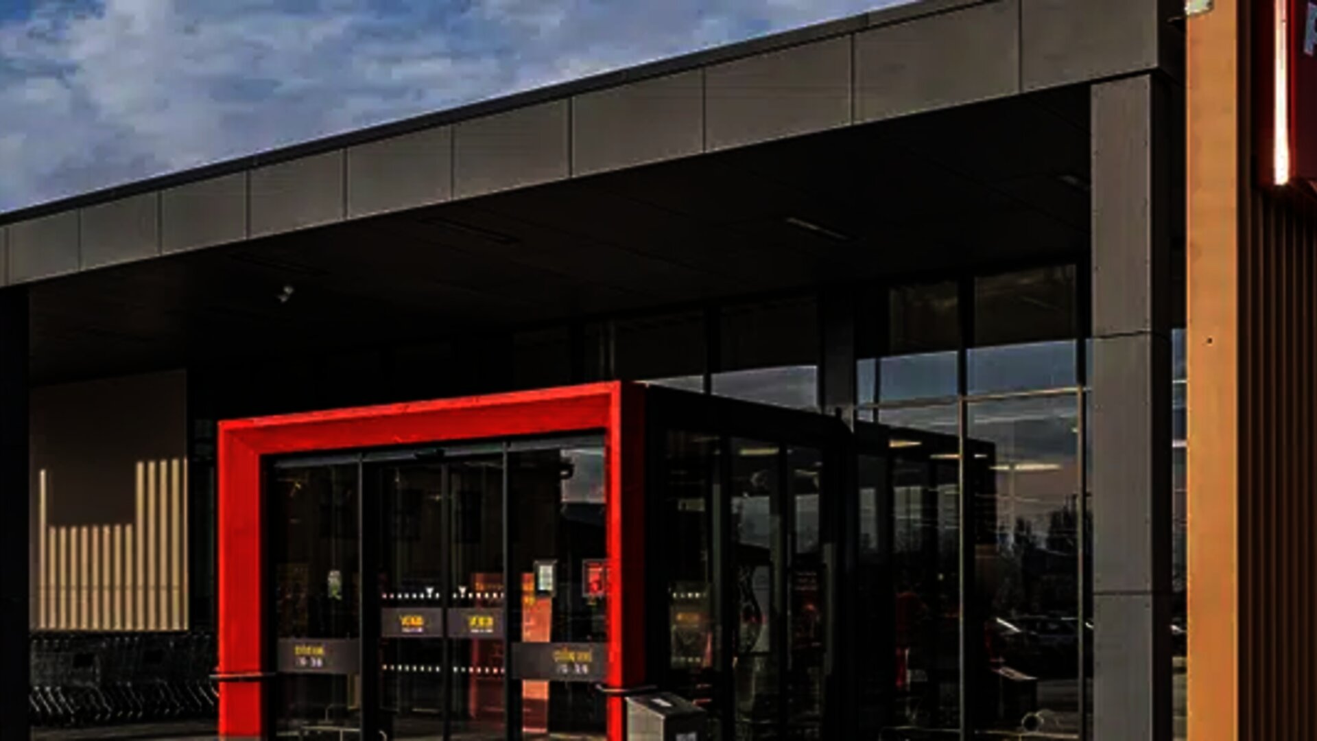 Vchod do obchodu s potravinami Penny